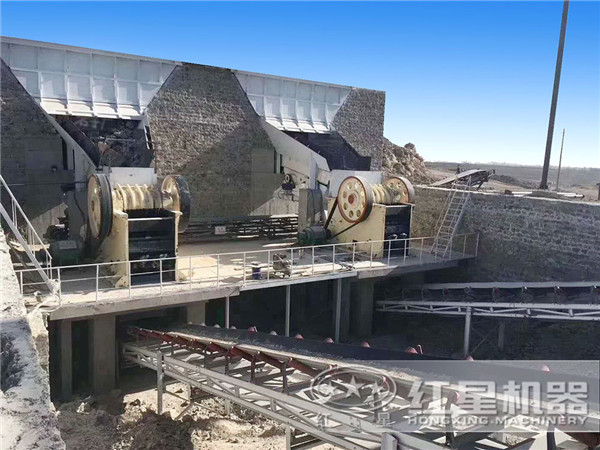 一天三四千噸顎式破石機作業現場