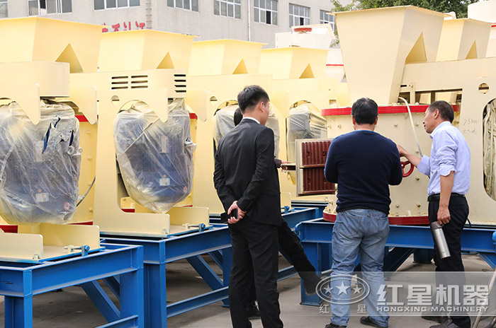 客戶到紅星機器廠區參觀復合式打沙機