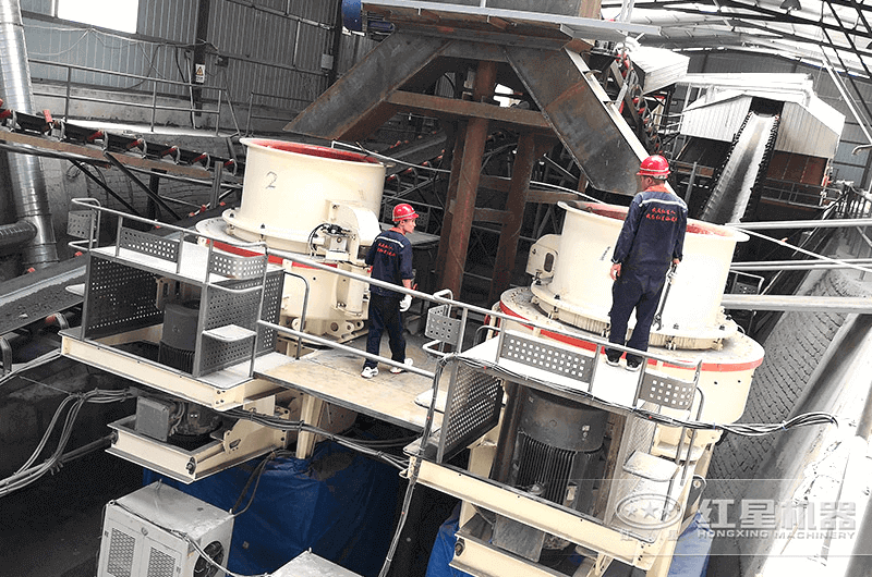 雙臺HVI沖擊式破碎機生產現場